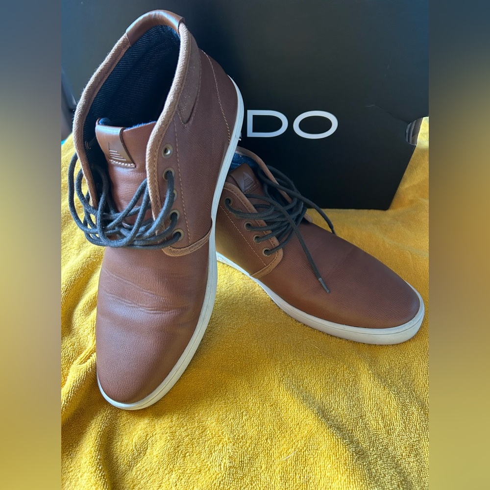 Aldo Men’s Low Rise Casual Leather Boots Brown EUC with Box Men’s Size9.5